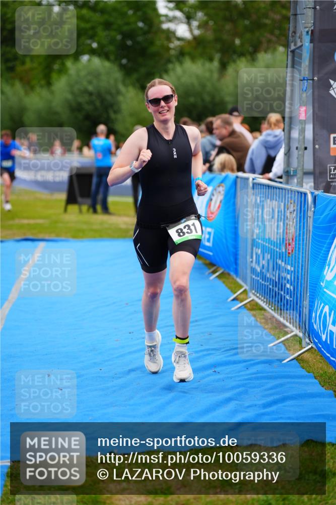 30.08.2026 - Elbe Triathlon Hamburg LAZAROV Photography http://msf.ph/oto/10059336 30.08.2026 11:35:30 Ziel 831, 961, 1177, 1237 meine-sportfotos.de