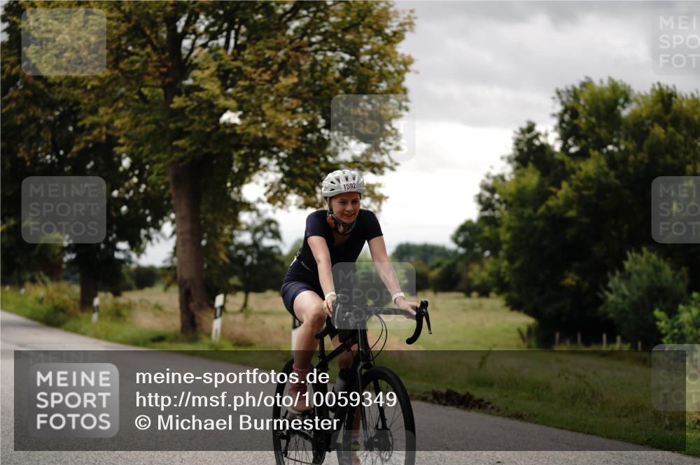 30.08.2026 - Elbe Triathlon Hamburg Michael Burmester http://msf.ph/oto/10059349 30.08.2026 11:30:20 Radfahren 1427, 1467, 1592 meine-sportfotos.de