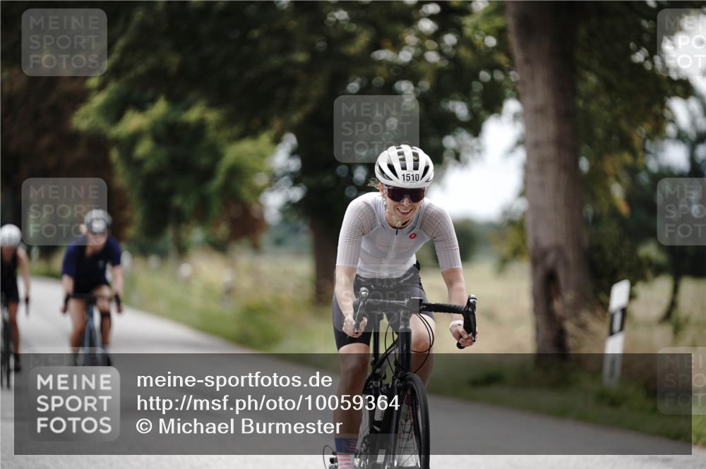 30.08.2026 - Elbe Triathlon Hamburg Michael Burmester http://msf.ph/oto/10059364 30.08.2026 11:30:33 Radfahren 1480, 1510, 1549 meine-sportfotos.de