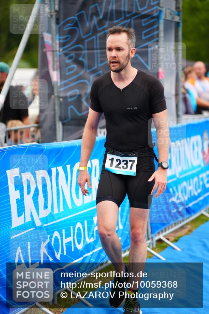 30.08.2026 - Elbe Triathlon Hamburg LAZAROV Photography http://msf.ph/oto/10059368 30.08.2026 11:35:37 Ziel 961, 1177, 1237 meine-sportfotos.de