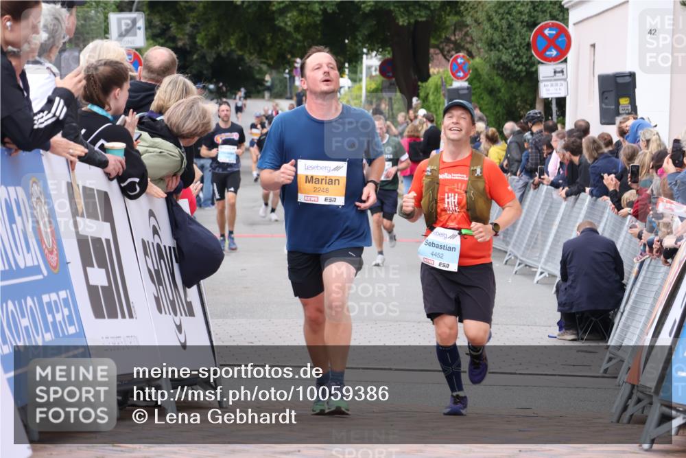 30.08.2026 - Blankeneser Heldenlauf Lena Gebhardt http://msf.ph/oto/10059386 30.08.2026 12:25:59 Ziel 2248, 4452 meine-sportfotos.de
