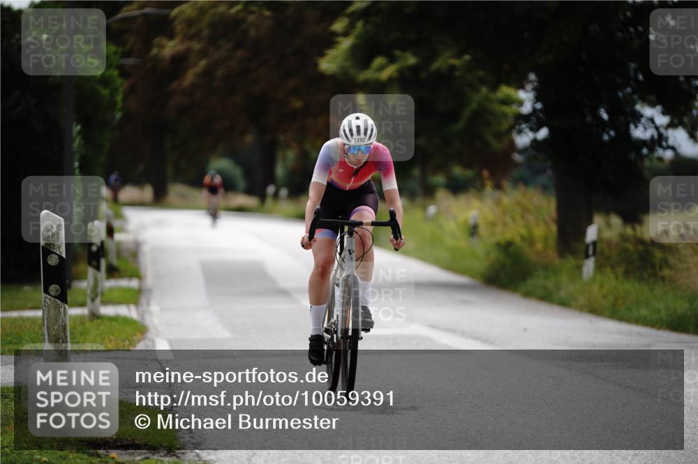 30.08.2026 - Elbe Triathlon Hamburg Michael Burmester http://msf.ph/oto/10059391 30.08.2026 11:30:49 Radfahren 1492, 1577 meine-sportfotos.de