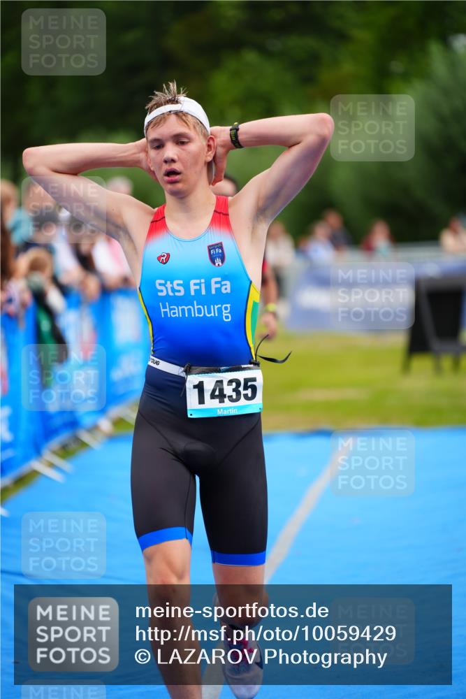 30.08.2026 - Elbe Triathlon Hamburg LAZAROV Photography http://msf.ph/oto/10059429 30.08.2026 11:35:55 Ziel 1168, 1295, 1435, 1439 meine-sportfotos.de