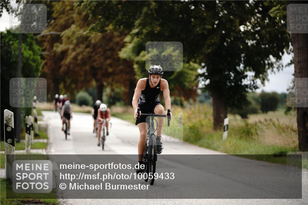 30.08.2026 - Elbe Triathlon Hamburg Michael Burmester http://msf.ph/oto/10059433 30.08.2026 11:31:15 Radfahren 1127, 1131, 1372, 1409 meine-sportfotos.de