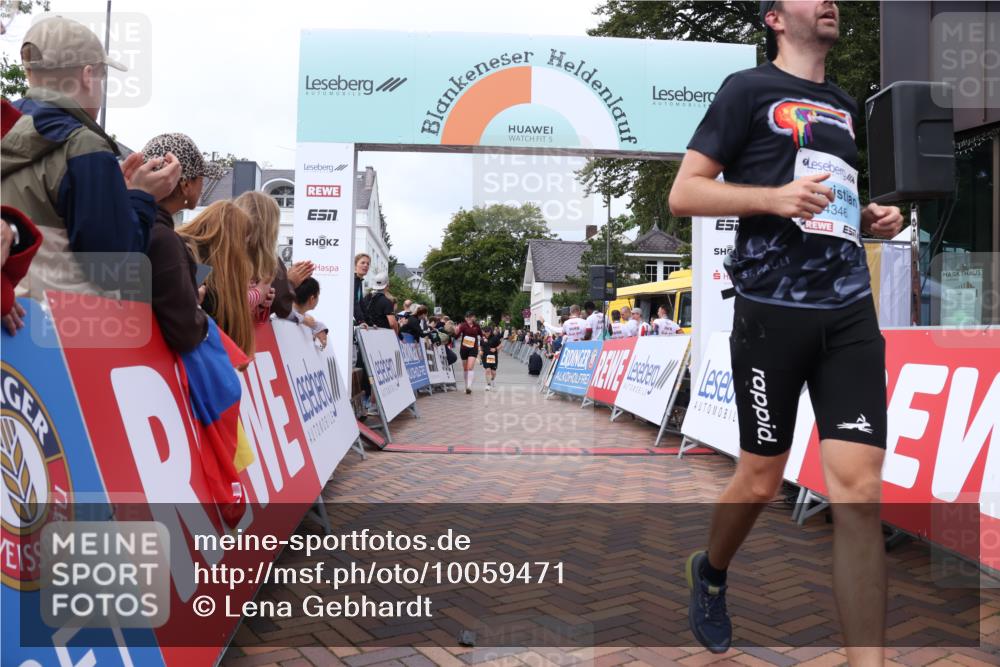 30.08.2026 - Blankeneser Heldenlauf Lena Gebhardt http://msf.ph/oto/10059471 30.08.2026 12:26:12 Ziel 2642, 2764, 4204, 4263, 4346 meine-sportfotos.de