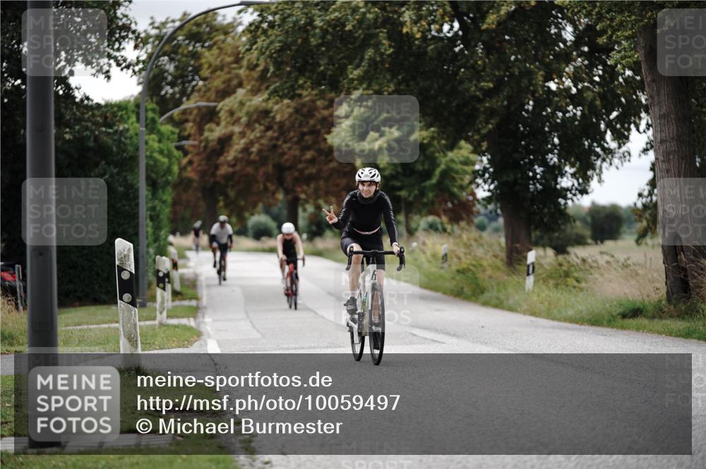 30.08.2026 - Elbe Triathlon Hamburg Michael Burmester http://msf.ph/oto/10059497 30.08.2026 11:31:38 Radfahren 1351, 1429, 1594 meine-sportfotos.de