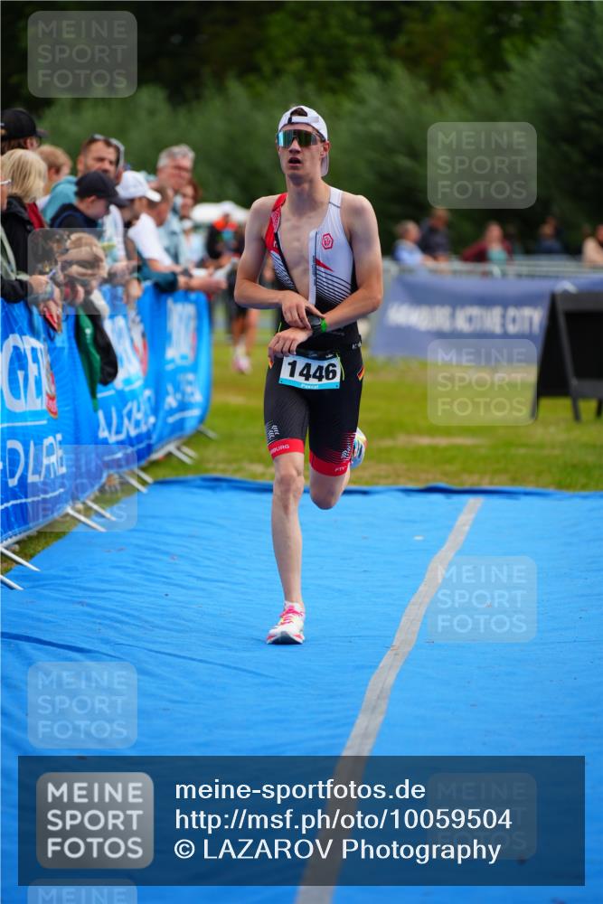 30.08.2026 - Elbe Triathlon Hamburg LAZAROV Photography http://msf.ph/oto/10059504 30.08.2026 11:36:25 Ziel 977, 1446 meine-sportfotos.de