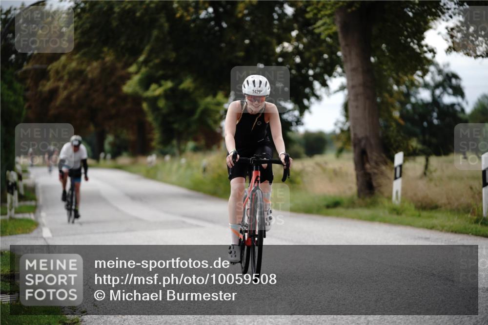 30.08.2026 - Elbe Triathlon Hamburg Michael Burmester http://msf.ph/oto/10059508 30.08.2026 11:31:42 Radfahren 1351, 1429, 1594 meine-sportfotos.de