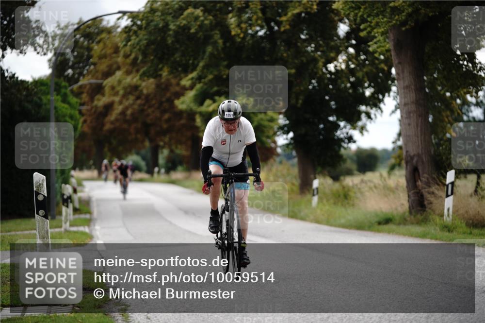 30.08.2026 - Elbe Triathlon Hamburg Michael Burmester http://msf.ph/oto/10059514 30.08.2026 11:31:44 Radfahren 1351, 1429, 1544 meine-sportfotos.de