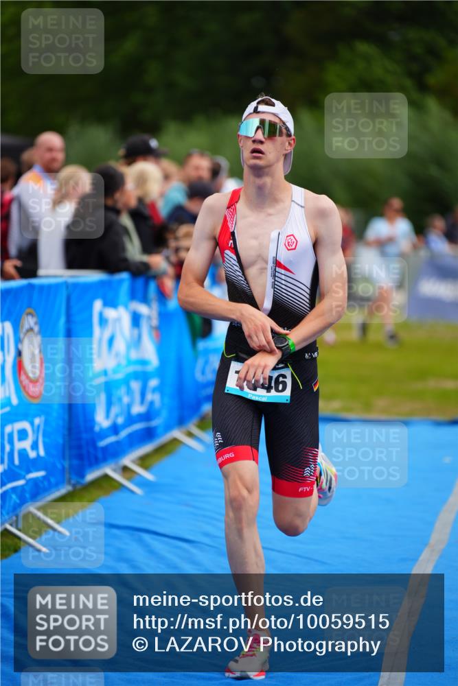 30.08.2026 - Elbe Triathlon Hamburg LAZAROV Photography http://msf.ph/oto/10059515 30.08.2026 11:36:26 Ziel 977, 1446 meine-sportfotos.de