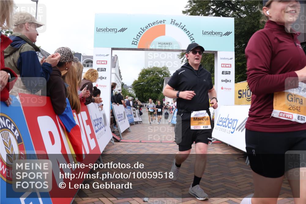 30.08.2026 - Blankeneser Heldenlauf Lena Gebhardt http://msf.ph/oto/10059518 30.08.2026 12:26:18 Ziel 2602, 2642, 4346, 4464, 4479 meine-sportfotos.de