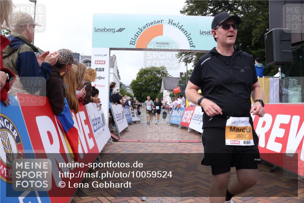 30.08.2026 - Blankeneser Heldenlauf Lena Gebhardt http://msf.ph/oto/10059524 30.08.2026 12:26:19 Ziel 2600, 2602, 2642, 4464, 4479 meine-sportfotos.de