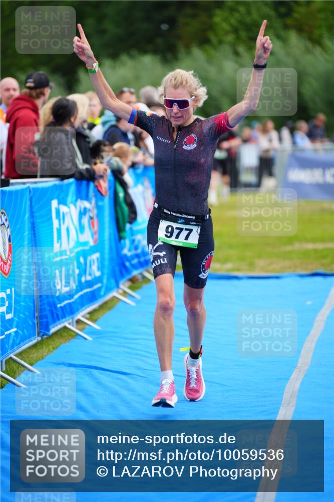 30.08.2026 - Elbe Triathlon Hamburg LAZAROV Photography http://msf.ph/oto/10059536 30.08.2026 11:36:33 Ziel 568, 882, 977 meine-sportfotos.de
