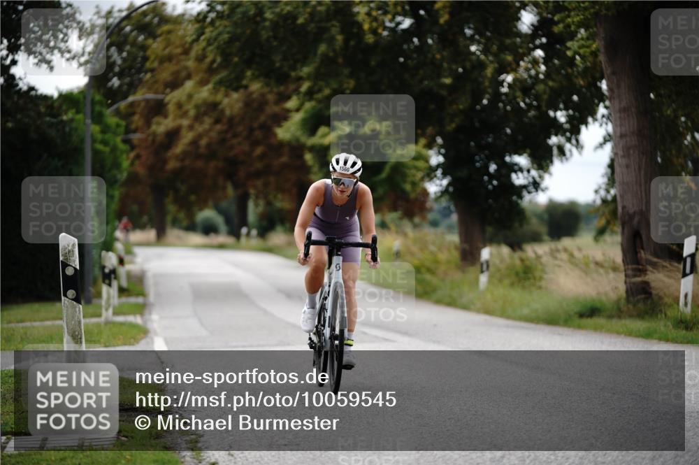 30.08.2026 - Elbe Triathlon Hamburg Michael Burmester http://msf.ph/oto/10059545 30.08.2026 11:31:56 Radfahren 1550, 1560, 1561 meine-sportfotos.de