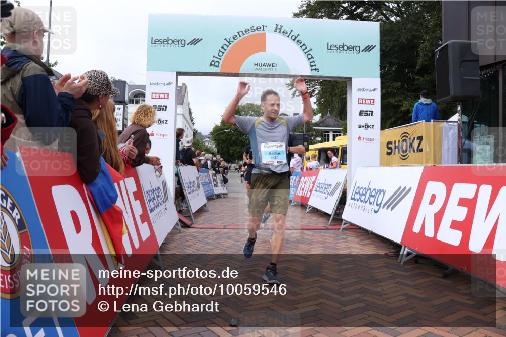 30.08.2026 - Blankeneser Heldenlauf Lena Gebhardt http://msf.ph/oto/10059546 30.08.2026 12:26:22 Ziel 2600, 2602, 2642, 2690, 4464, 4478, 4479 meine-sportfotos.de