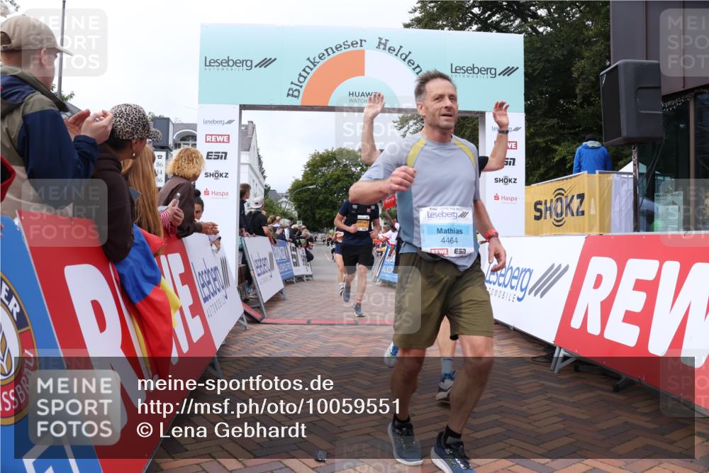 30.08.2026 - Blankeneser Heldenlauf Lena Gebhardt http://msf.ph/oto/10059551 30.08.2026 12:26:23 Ziel 2600, 2602, 2642, 2690, 4464, 4478, 4479 meine-sportfotos.de