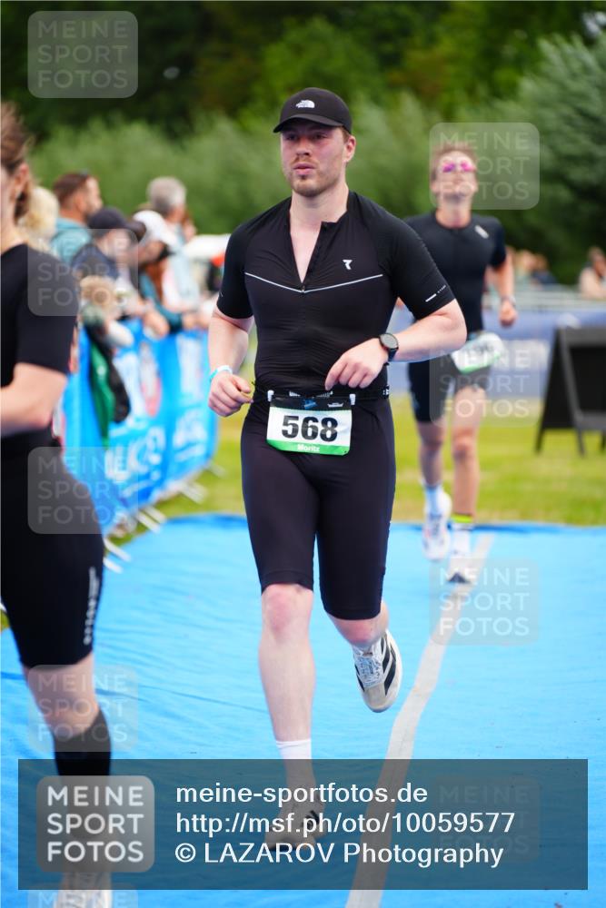 30.08.2026 - Elbe Triathlon Hamburg LAZAROV Photography http://msf.ph/oto/10059577 30.08.2026 11:36:41 Ziel 568, 796, 882 meine-sportfotos.de