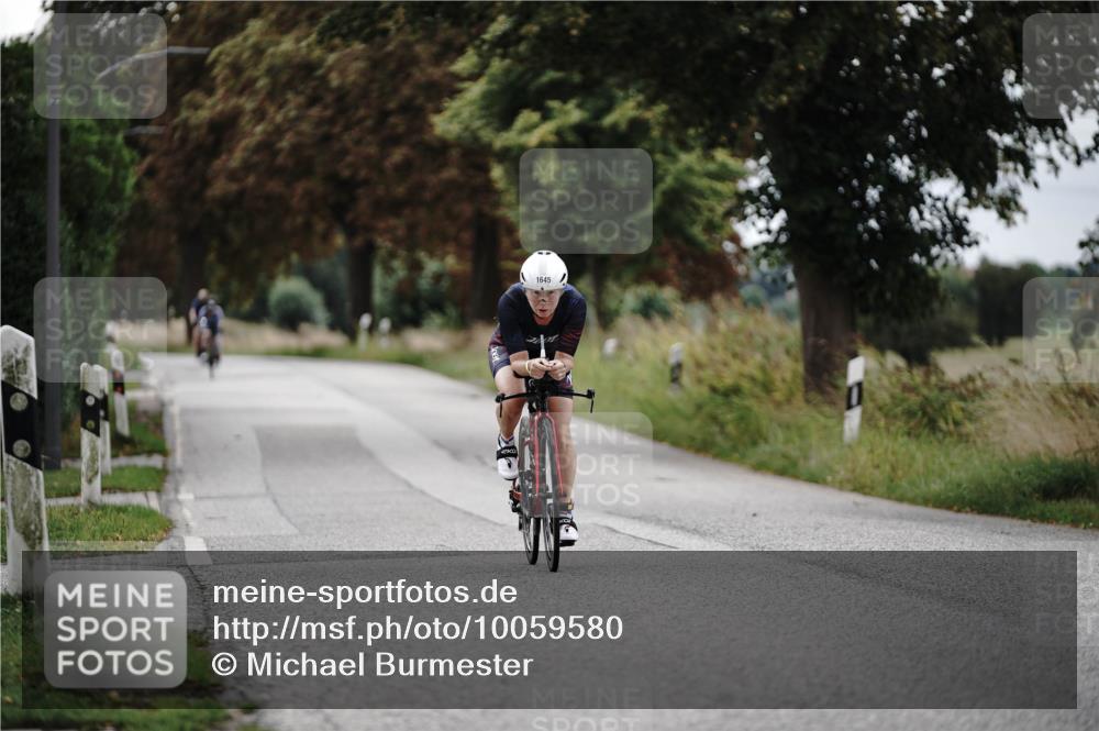 30.08.2026 - Elbe Triathlon Hamburg Michael Burmester http://msf.ph/oto/10059580 30.08.2026 11:32:23 Radfahren 1640, 1645 meine-sportfotos.de