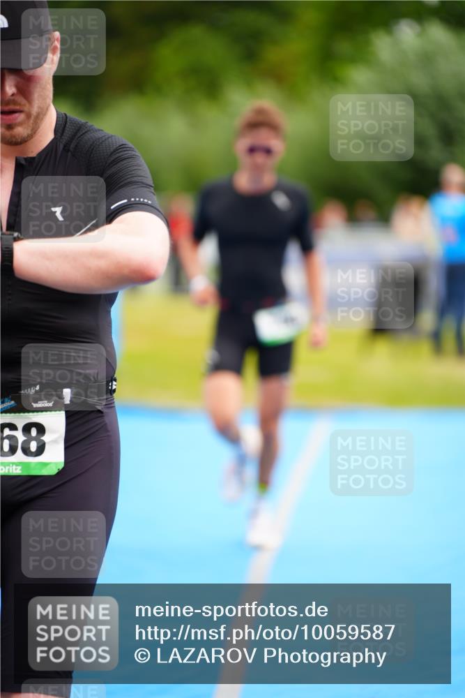 30.08.2026 - Elbe Triathlon Hamburg LAZAROV Photography http://msf.ph/oto/10059587 30.08.2026 11:36:42 Ziel 568, 796, 882 meine-sportfotos.de