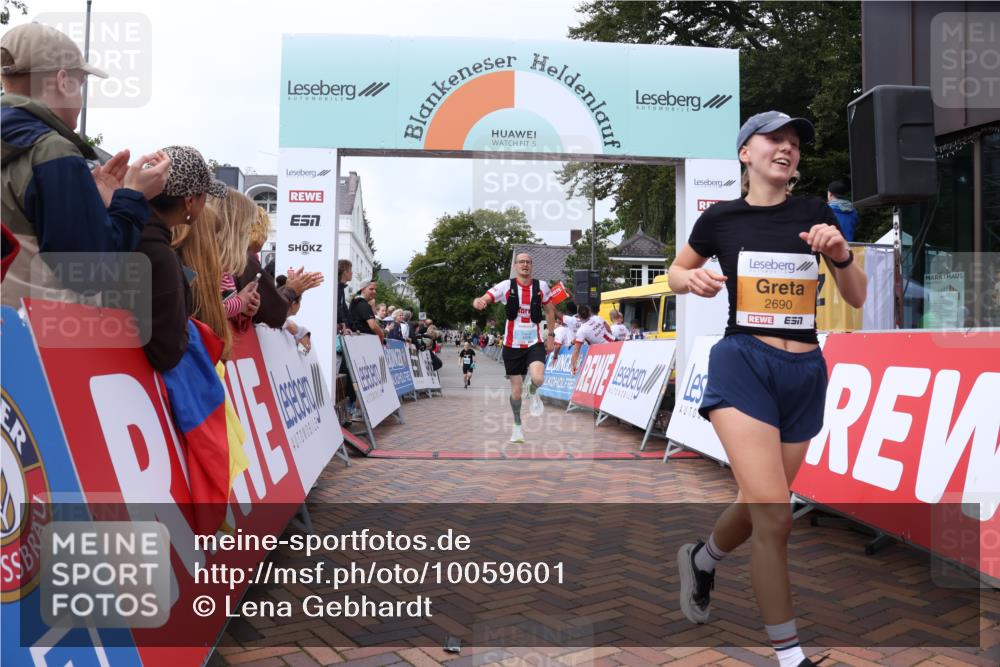 30.08.2026 - Blankeneser Heldenlauf Lena Gebhardt http://msf.ph/oto/10059601 30.08.2026 12:26:26 Ziel 2600, 2690, 4464, 4478, 4479 meine-sportfotos.de
