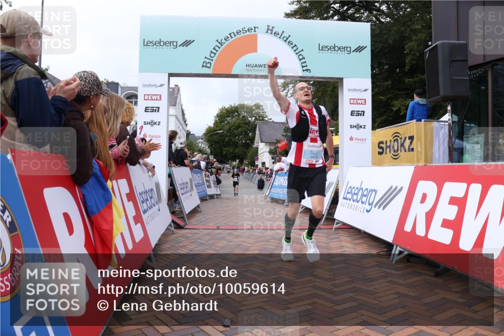 30.08.2026 - Blankeneser Heldenlauf Lena Gebhardt http://msf.ph/oto/10059614 30.08.2026 12:26:26 Ziel 2600, 2690, 4464, 4478, 4479 meine-sportfotos.de
