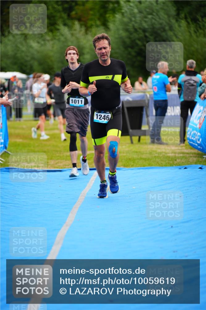 30.08.2026 - Elbe Triathlon Hamburg LAZAROV Photography http://msf.ph/oto/10059619 30.08.2026 11:36:55 Ziel 879, 1011, 1132, 1246 meine-sportfotos.de