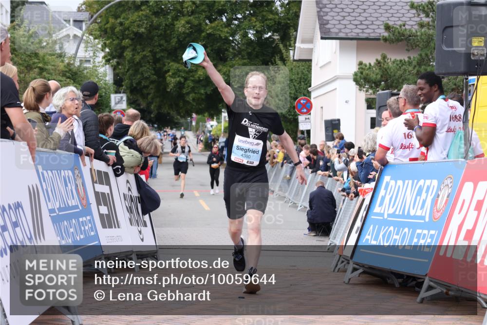 30.08.2026 - Blankeneser Heldenlauf Lena Gebhardt http://msf.ph/oto/10059644 30.08.2026 12:26:30 Ziel 2600, 2690, 4380, 4478 meine-sportfotos.de