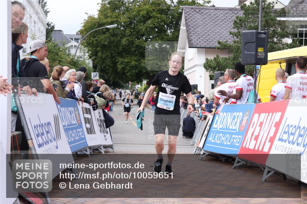 30.08.2026 - Blankeneser Heldenlauf Lena Gebhardt http://msf.ph/oto/10059651 30.08.2026 12:26:31 Ziel 2600, 2690, 4380, 4478 meine-sportfotos.de
