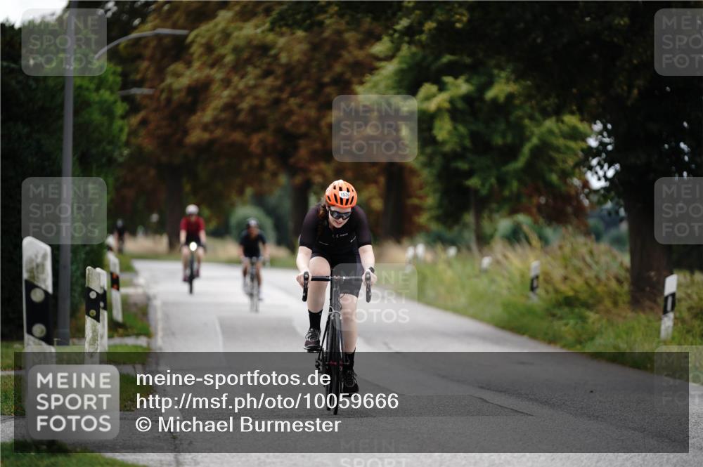 30.08.2026 - Elbe Triathlon Hamburg Michael Burmester http://msf.ph/oto/10059666 30.08.2026 11:33:46 Radfahren 1501, 1539 meine-sportfotos.de