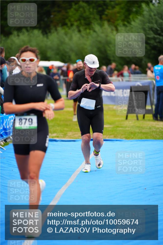 30.08.2026 - Elbe Triathlon Hamburg LAZAROV Photography http://msf.ph/oto/10059674 30.08.2026 11:37:03 Ziel 879, 1050, 1132, 1307 meine-sportfotos.de