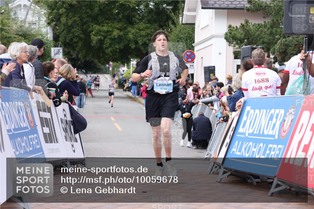 30.08.2026 - Blankeneser Heldenlauf Lena Gebhardt http://msf.ph/oto/10059678 30.08.2026 12:26:37 Ziel 4140, 4380 meine-sportfotos.de