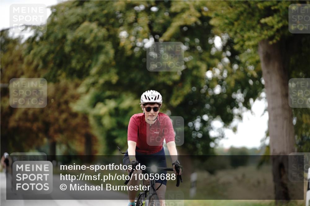 30.08.2026 - Elbe Triathlon Hamburg Michael Burmester http://msf.ph/oto/10059688 30.08.2026 11:33:55 Radfahren 1501, 1703, 1709 meine-sportfotos.de