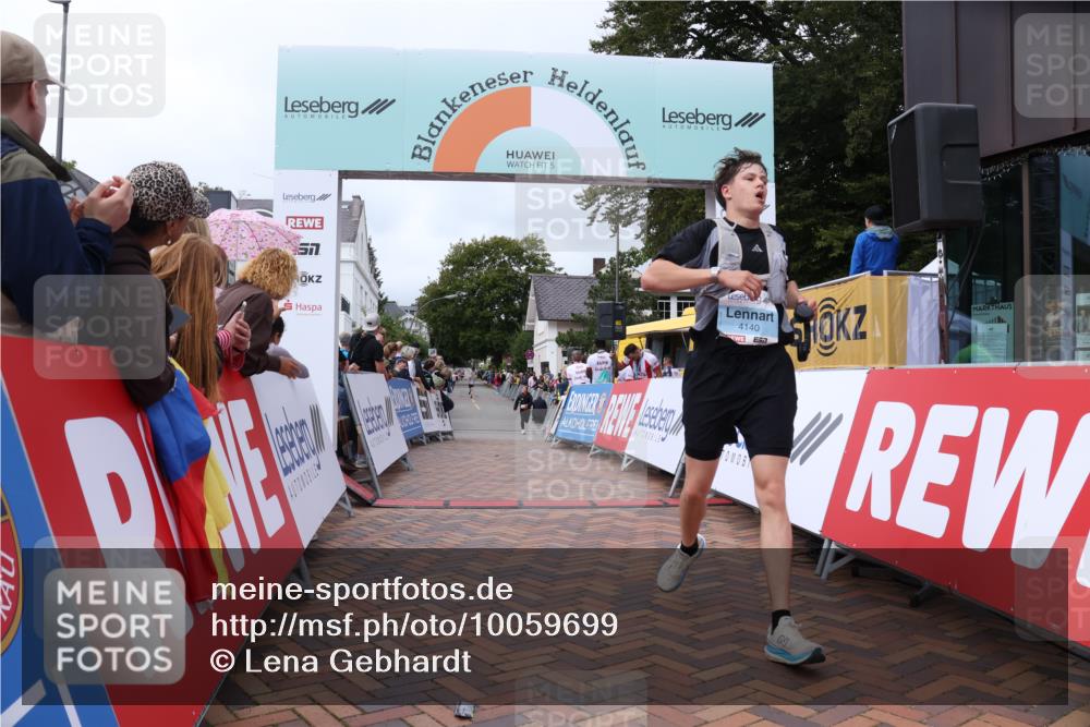 30.08.2026 - Blankeneser Heldenlauf Lena Gebhardt http://msf.ph/oto/10059699 30.08.2026 12:26:40 Ziel 4140, 4380 meine-sportfotos.de