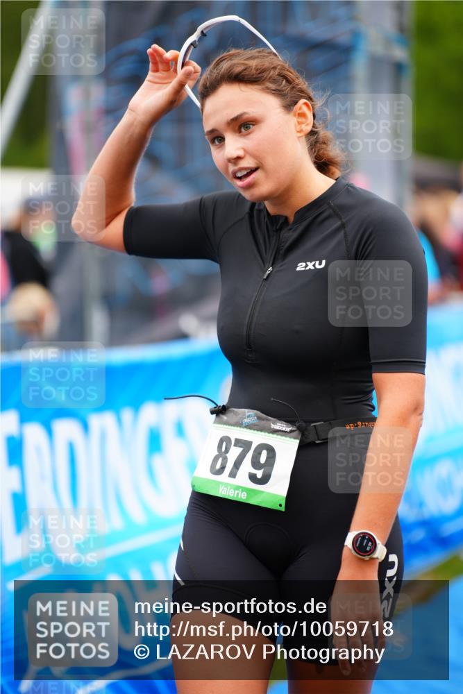 30.08.2026 - Elbe Triathlon Hamburg LAZAROV Photography http://msf.ph/oto/10059718 30.08.2026 11:37:09 Ziel 1050, 1122 meine-sportfotos.de