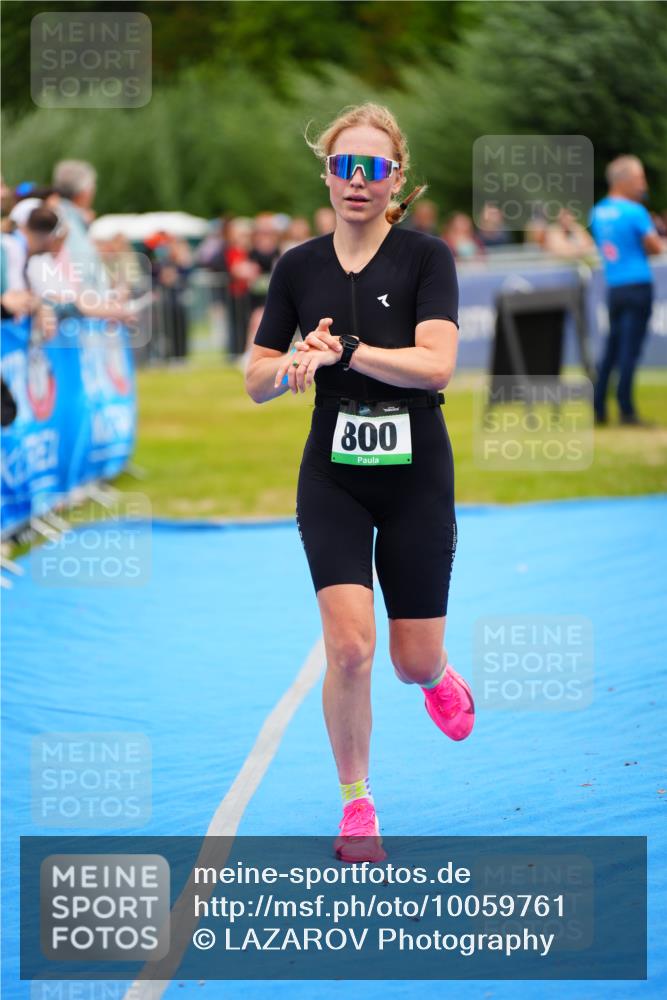 30.08.2026 - Elbe Triathlon Hamburg LAZAROV Photography http://msf.ph/oto/10059761 30.08.2026 11:37:24 Ziel 800, 824, 1341 meine-sportfotos.de