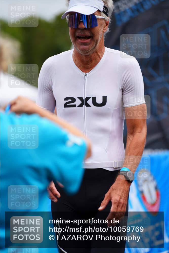 30.08.2026 - Elbe Triathlon Hamburg LAZAROV Photography http://msf.ph/oto/10059769 30.08.2026 11:37:26 Ziel 800, 824, 1341 meine-sportfotos.de