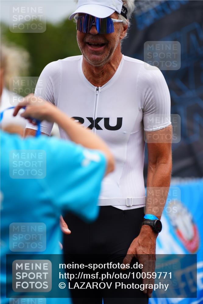 30.08.2026 - Elbe Triathlon Hamburg LAZAROV Photography http://msf.ph/oto/10059771 30.08.2026 11:37:26 Ziel 800, 824, 1341 meine-sportfotos.de