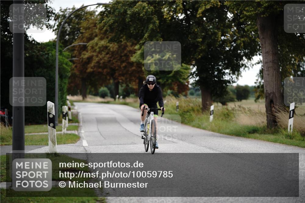 30.08.2026 - Elbe Triathlon Hamburg Michael Burmester http://msf.ph/oto/10059785 30.08.2026 11:35:03 Radfahren 1490 meine-sportfotos.de