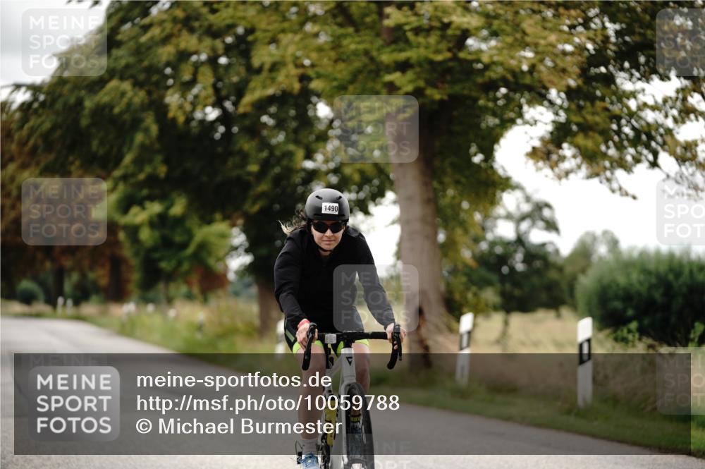 30.08.2026 - Elbe Triathlon Hamburg Michael Burmester http://msf.ph/oto/10059788 30.08.2026 11:35:04 Radfahren 1490 meine-sportfotos.de