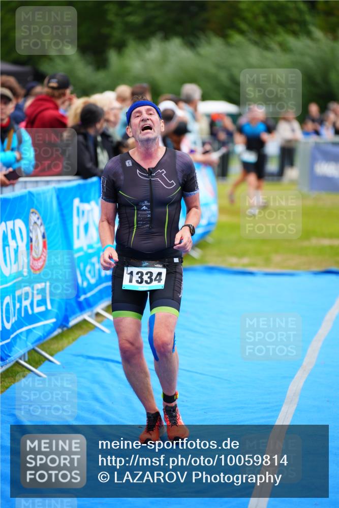 30.08.2026 - Elbe Triathlon Hamburg LAZAROV Photography http://msf.ph/oto/10059814 30.08.2026 11:37:37 Ziel 1264, 1334, 1385, 1440 meine-sportfotos.de