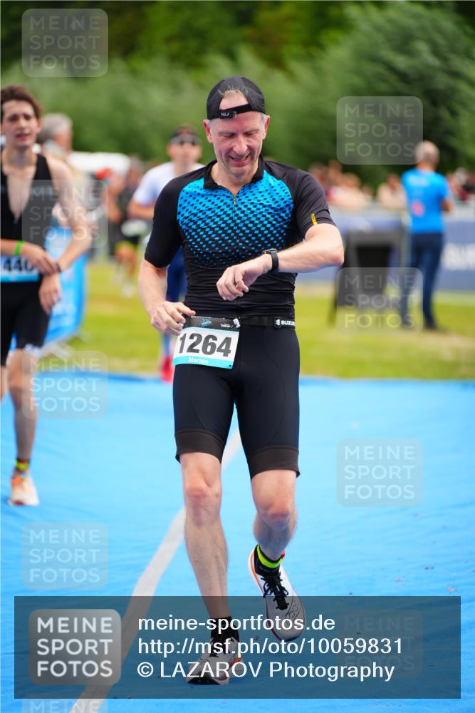 30.08.2026 - Elbe Triathlon Hamburg LAZAROV Photography http://msf.ph/oto/10059831 30.08.2026 11:37:44 Ziel 757, 1264, 1385, 1440 meine-sportfotos.de