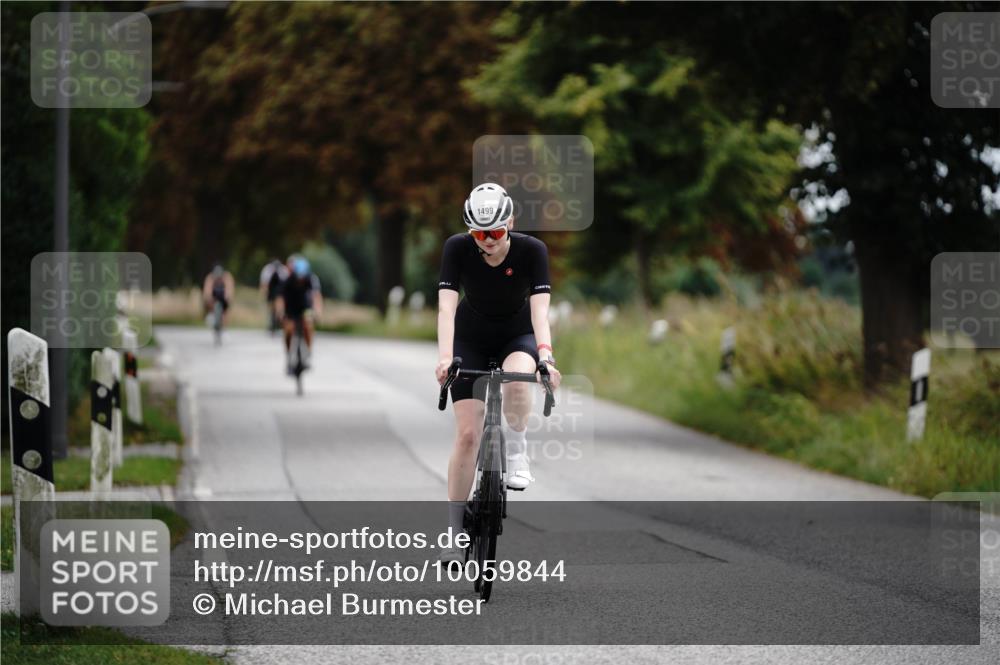 30.08.2026 - Elbe Triathlon Hamburg Michael Burmester http://msf.ph/oto/10059844 30.08.2026 11:36:33 Radfahren 1499, 1687, 1705 meine-sportfotos.de
