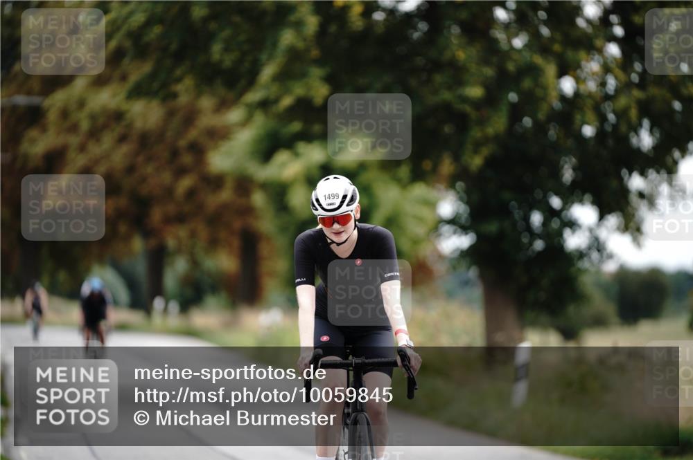 30.08.2026 - Elbe Triathlon Hamburg Michael Burmester http://msf.ph/oto/10059845 30.08.2026 11:36:33 Radfahren 1499, 1687, 1705 meine-sportfotos.de