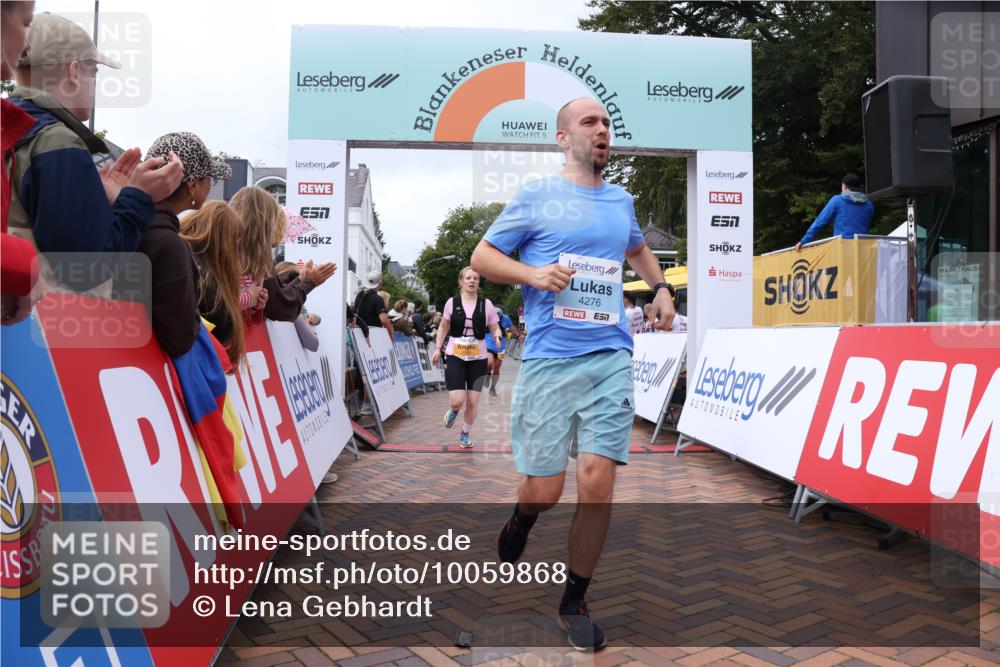 30.08.2026 - Blankeneser Heldenlauf Lena Gebhardt http://msf.ph/oto/10059868 30.08.2026 12:27:15 Ziel 2777, 2828, 4276 meine-sportfotos.de