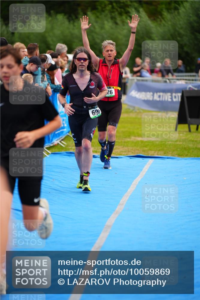 30.08.2026 - Elbe Triathlon Hamburg LAZAROV Photography http://msf.ph/oto/10059869 30.08.2026 11:37:54 Ziel 696, 726, 757, 759, 1298, 1374 meine-sportfotos.de