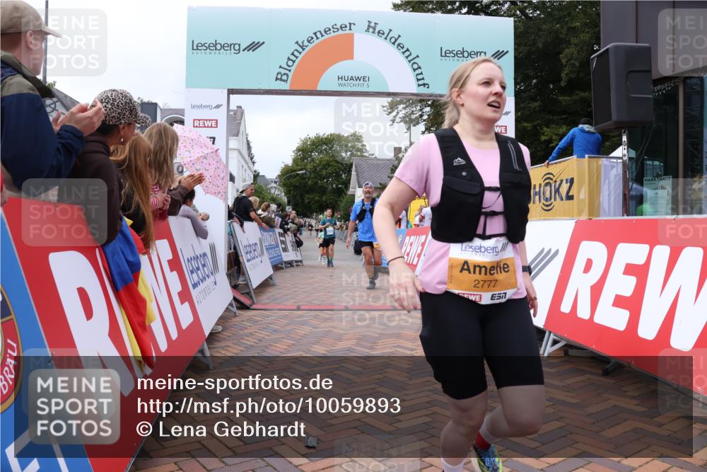 30.08.2026 - Blankeneser Heldenlauf Lena Gebhardt http://msf.ph/oto/10059893 30.08.2026 12:27:17 Ziel 2777, 2828, 4062, 4276 meine-sportfotos.de