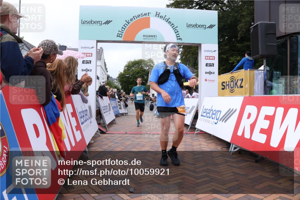 30.08.2026 - Blankeneser Heldenlauf Lena Gebhardt http://msf.ph/oto/10059921 30.08.2026 12:27:20 Ziel 2677, 2777, 2828, 4062, 4276 meine-sportfotos.de
