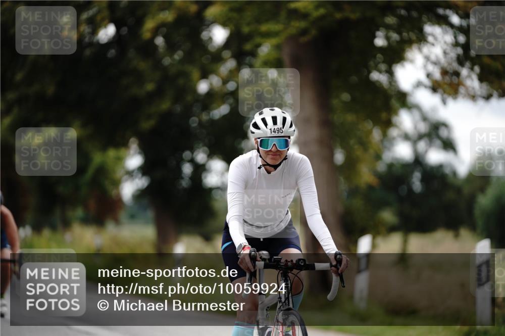 30.08.2026 - Elbe Triathlon Hamburg Michael Burmester http://msf.ph/oto/10059924 30.08.2026 11:37:48 Radfahren 1495, 1521, 1702 meine-sportfotos.de