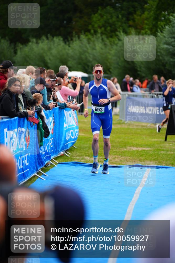 30.08.2026 - Elbe Triathlon Hamburg LAZAROV Photography http://msf.ph/oto/10059927 30.08.2026 11:38:07 Ziel  meine-sportfotos.de