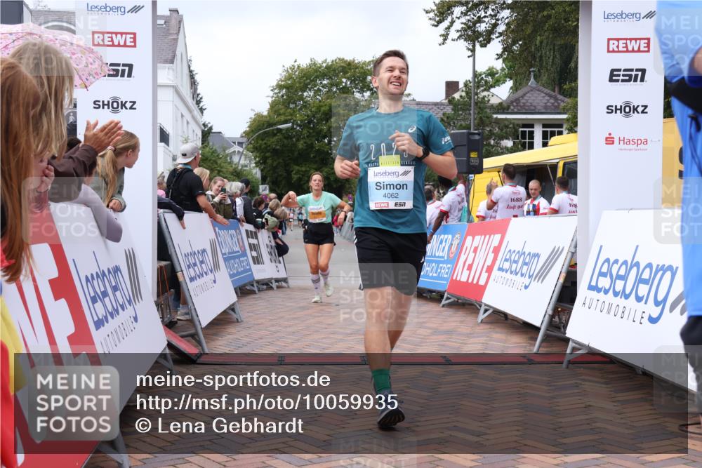30.08.2026 - Blankeneser Heldenlauf Lena Gebhardt http://msf.ph/oto/10059935 30.08.2026 12:27:21 Ziel 2677, 2777, 2828, 4062, 4276 meine-sportfotos.de